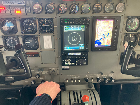 ADS-B in cockpit